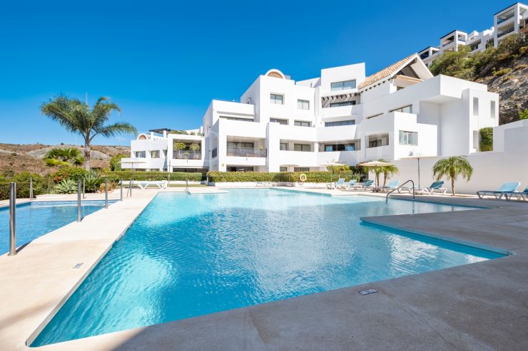 Luxury Duplex Penthouse for Sale in Tee 5, Los Flamingos Golf Resort, Benahavís