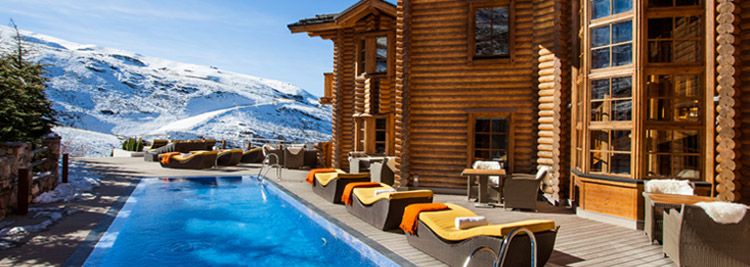 Sierra Nevada, el lodge piscina exterior