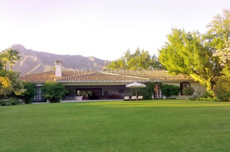 Villa en venta en Marbella Golden Mile, Marbella