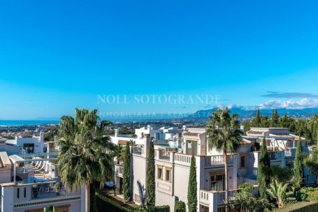 Adosado en venta en Sierra Blanca Country Club, Istan