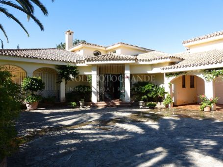 Villa for rent in Reyes y Reinas, Sotogrande