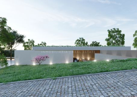 Villa for sale in Los Altos de Valderrama, Sotogrande
