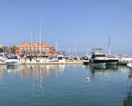 Atraque en venta en Sotogrande Puerto Deportivo, Sotogrande