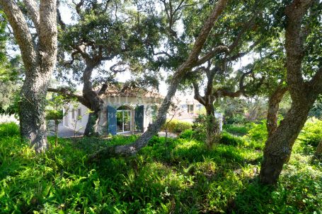 Villa for sale in Los Altos de Valderrama, Sotogrande