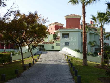 Penthouse for sale in Isla Tortuga, Sotogrande