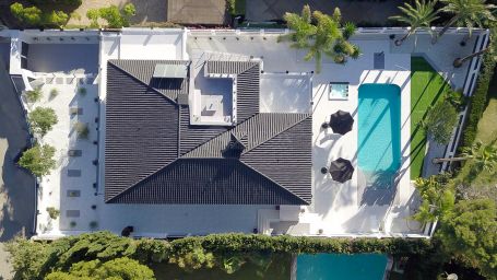 Villa for sale in Los Monteros Playa, Marbella East, Marbella