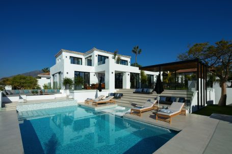 A new contemporary luxury villa for sale in Nueva Andalucia, Marbella, with panoramic views
