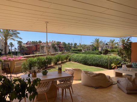 Ground Floor Apartment for sale in Ribera del Marlin, Sotogrande Marina