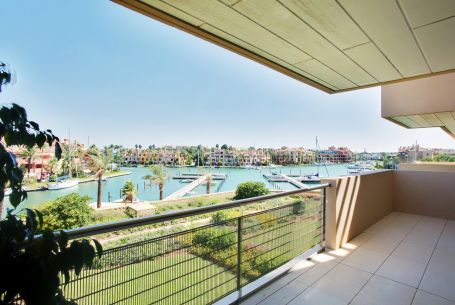 Appartement te huur in Ribera del Marlin, Marina de Sotogrande