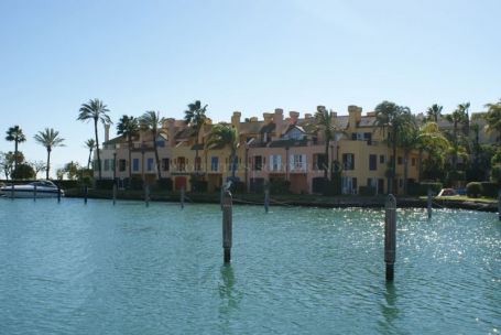 Adosado en venta en Ribera del Arquero, Marina de Sotogrande