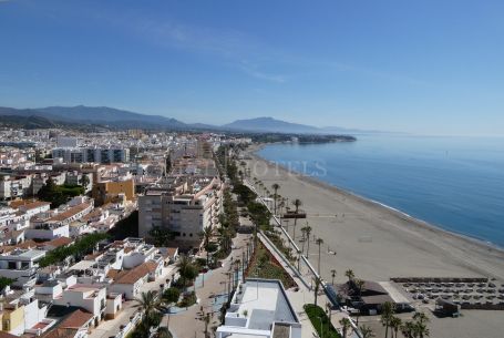 HOTEL IN ESTEPONA, STEPS AWAY FROM THE BEACH (WEST SIDE)