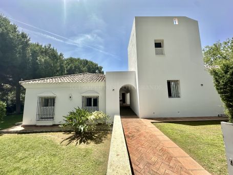 Villa for rent in Zona A, Sotogrande Costa