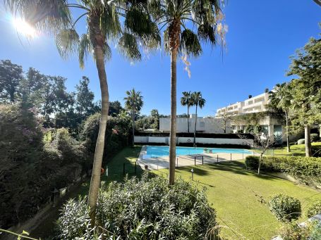 Appartement te huur in Polo Gardens, Sotogrande Costa