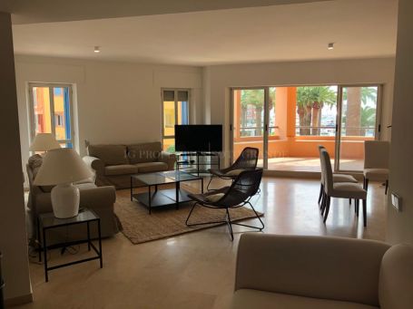 Apartment for rent in Sotogrande Puerto Deportivo