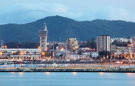 LARGE URBAN HOTEL IN A VERY STRATEGIC LOCATION IN ALGECIRAS