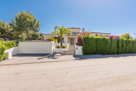 Villa for sale in Sotogrande Costa