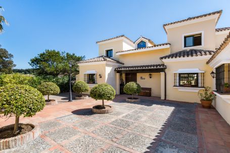 Villa for sale in Zona F