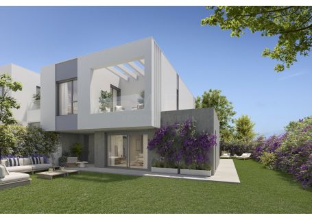 Town House for sale in Elviria Playa, Marbella East
