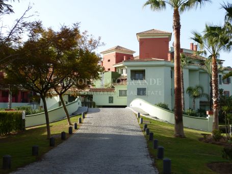 Penthouse for sale in Isla Tortuga, Sotogrande