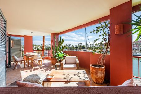 Apartment for rent in Isla Tortuga, Sotogrande Marina, Sotogrande