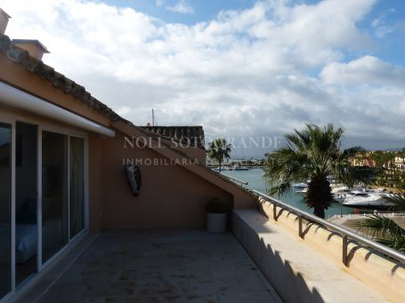 Apartamento en venta en Sotogrande Puerto Deportivo, Sotogrande
