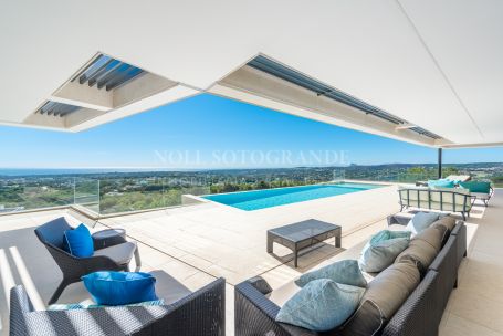 Villa for sale in Zona M, La Reserva, Sotogrande