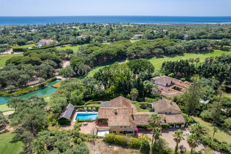 Villa for sale in Kings & Queens, Sotogrande