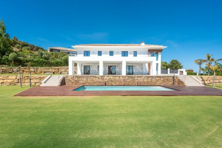 Villa for sale in Zona M, La Reserva, Sotogrande