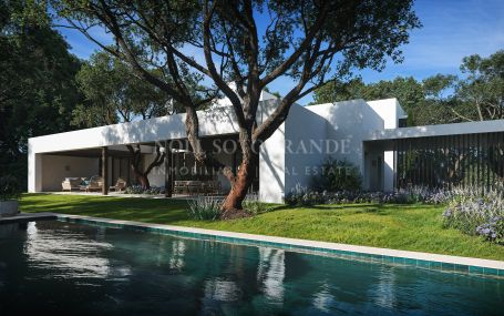 Villa for sale in Zona E, Sotogrande Alto, Sotogrande