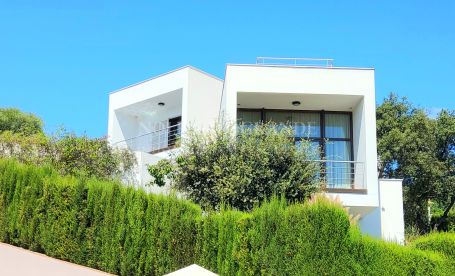 Villa for sale in Torreguadiaro, Sotogrande