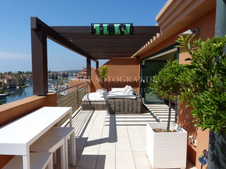 Penthouse for sale in Ribera del Marlin, Sotogrande