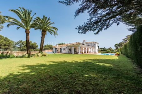 Villa for sale in Zona E, Sotogrande Alto, Sotogrande