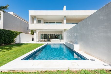 Pareado en venta en Polo Gardens, Sotogrande Costa, Sotogrande