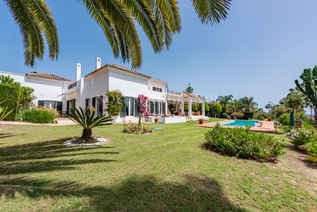Villa for sale in Zona F, Sotogrande Alto, Sotogrande