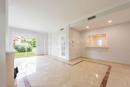 Semi Detached House for sale in San Roque Club, San Roque