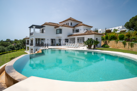 Villa for sale in La Reserva, Sotogrande