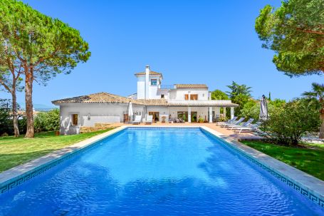 Villa for sale in Zona G, Sotogrande Alto, Sotogrande