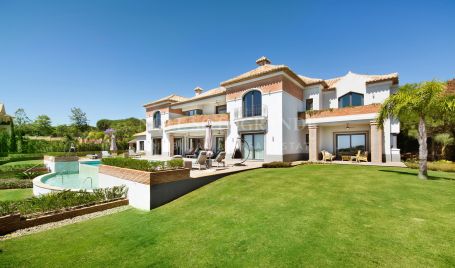 Villa for sale in Zona G, Sotogrande Alto, Sotogrande