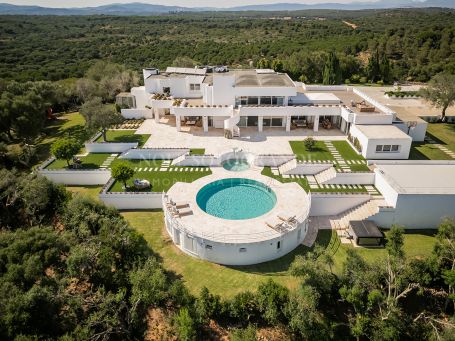 Country House for sale in San Roque Campo, San Roque