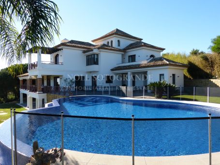Villa for sale in Zona L, La Reserva, Sotogrande