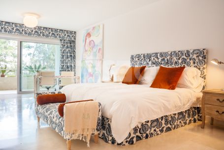 Stunning 5 bedroom semidetached villa in the exclusive resort of Polo Gardens, Sotogrande Costa