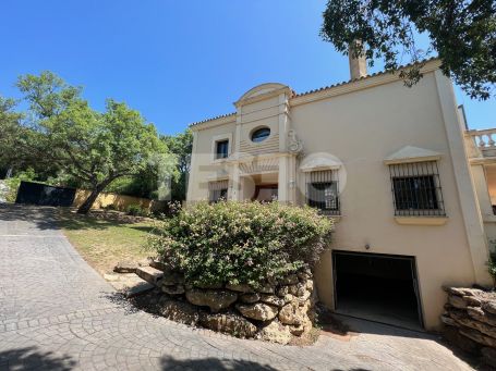 LOVELY SEMIDETACHED VILLA WITH LARGE GARDEN IN SOTOGOLF.