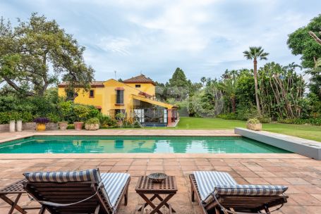 Encantadora Villa con doble parcela en Zona A, Sotogrande Costa