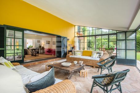 Encantadora Villa con doble parcela en Zona A, Sotogrande Costa