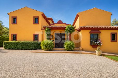Encantadora Villa con doble parcela en Zona A, Sotogrande Costa