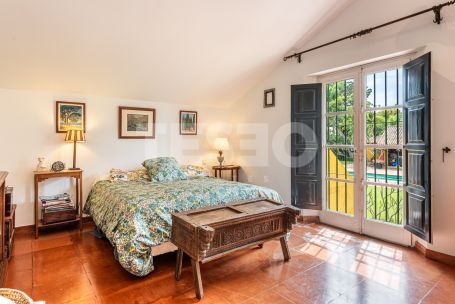 Encantadora Villa con doble parcela en Zona A, Sotogrande Costa