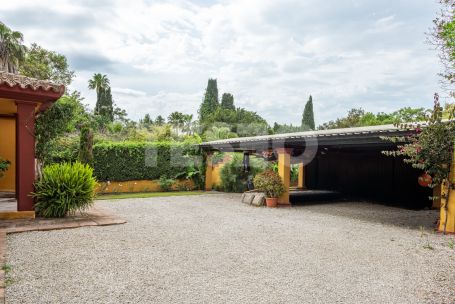 Encantadora Villa con doble parcela en Zona A, Sotogrande Costa