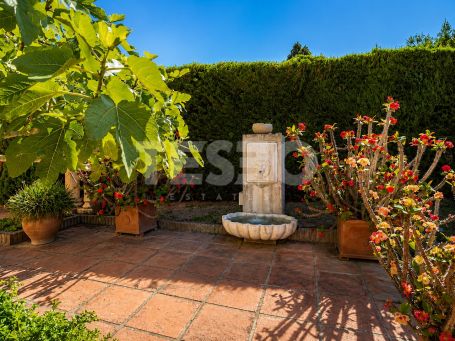 Encantadora Villa con doble parcela en Zona A, Sotogrande Costa