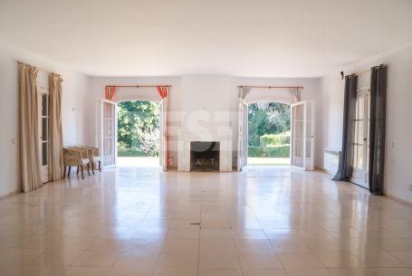 Villa für Langzeitmiete in Reyes y Reinas, Sotogrande Costa