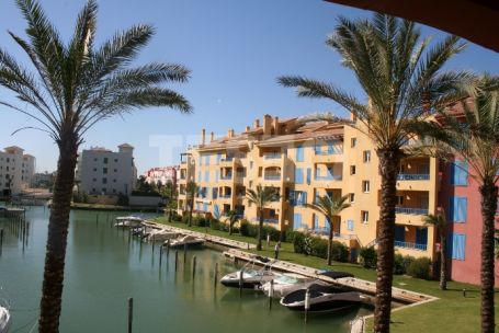 Bonito apartamento en Guadalmarina, La Marina de Sotogrande
